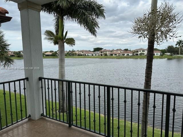 PEMBROKE LAKES SOUTH - Residential Lease