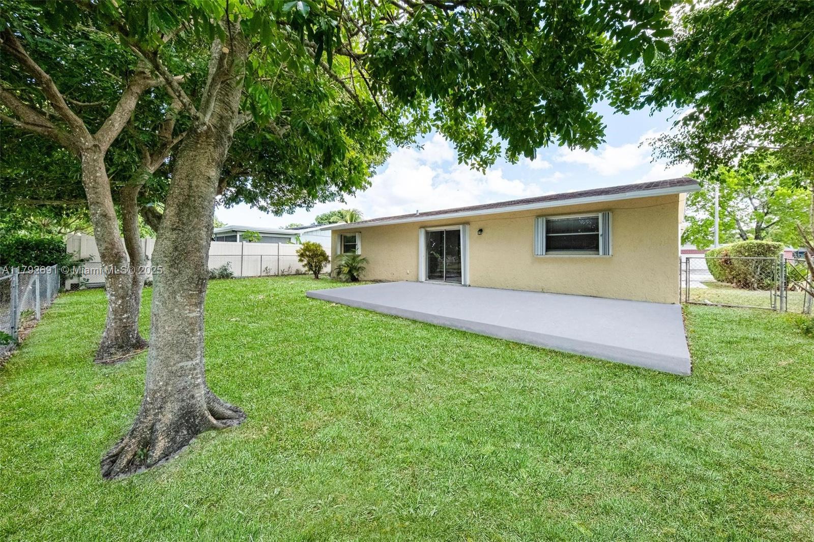 LAUDERDALE NORTH PARK SEC - Residential