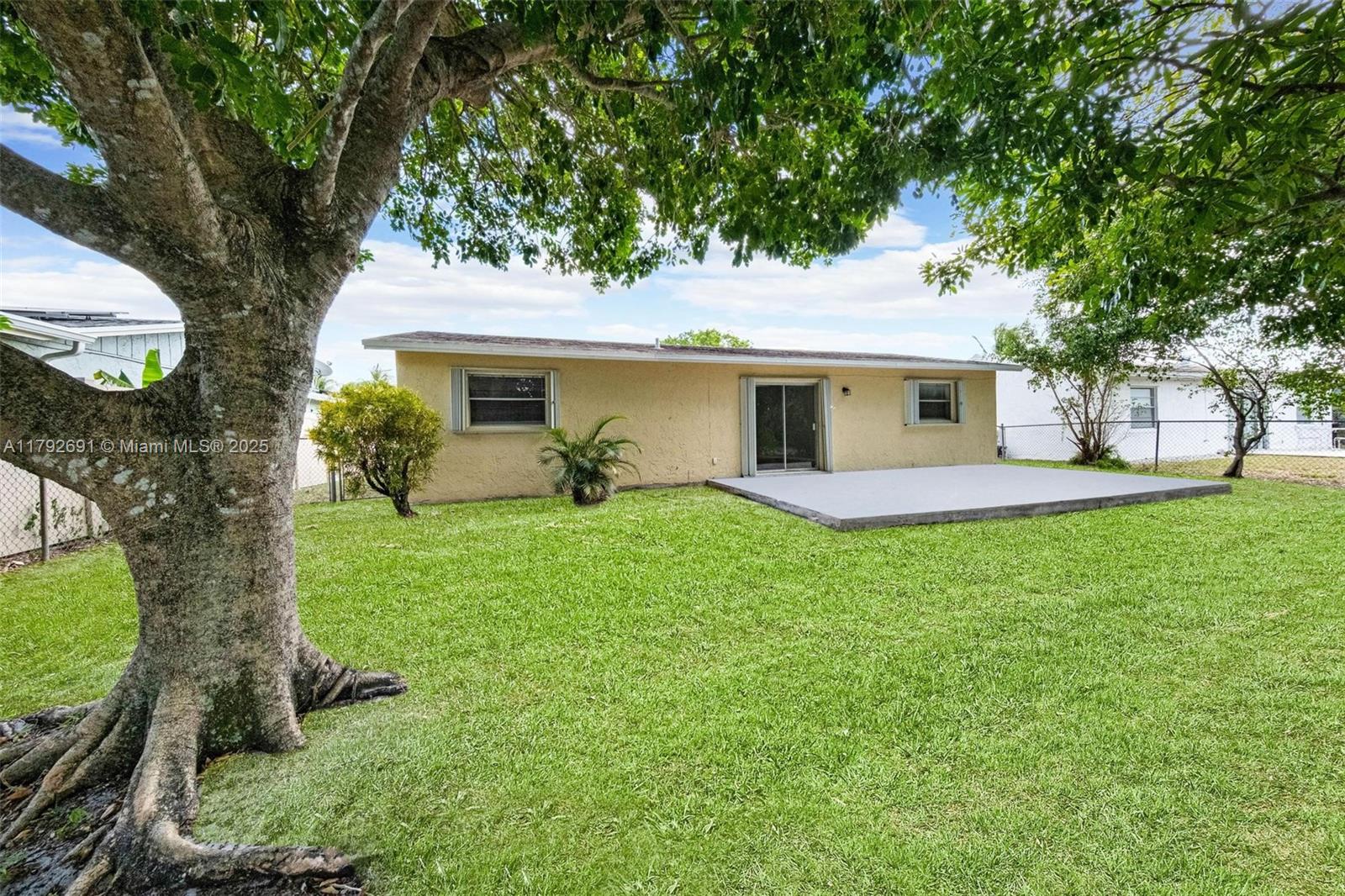 LAUDERDALE NORTH PARK SEC - Residential