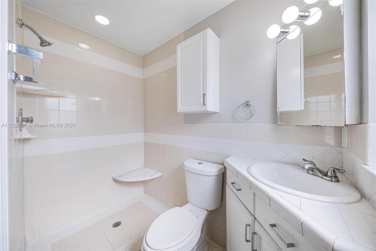 LAUDERDALE NORTH PARK SEC - Residential