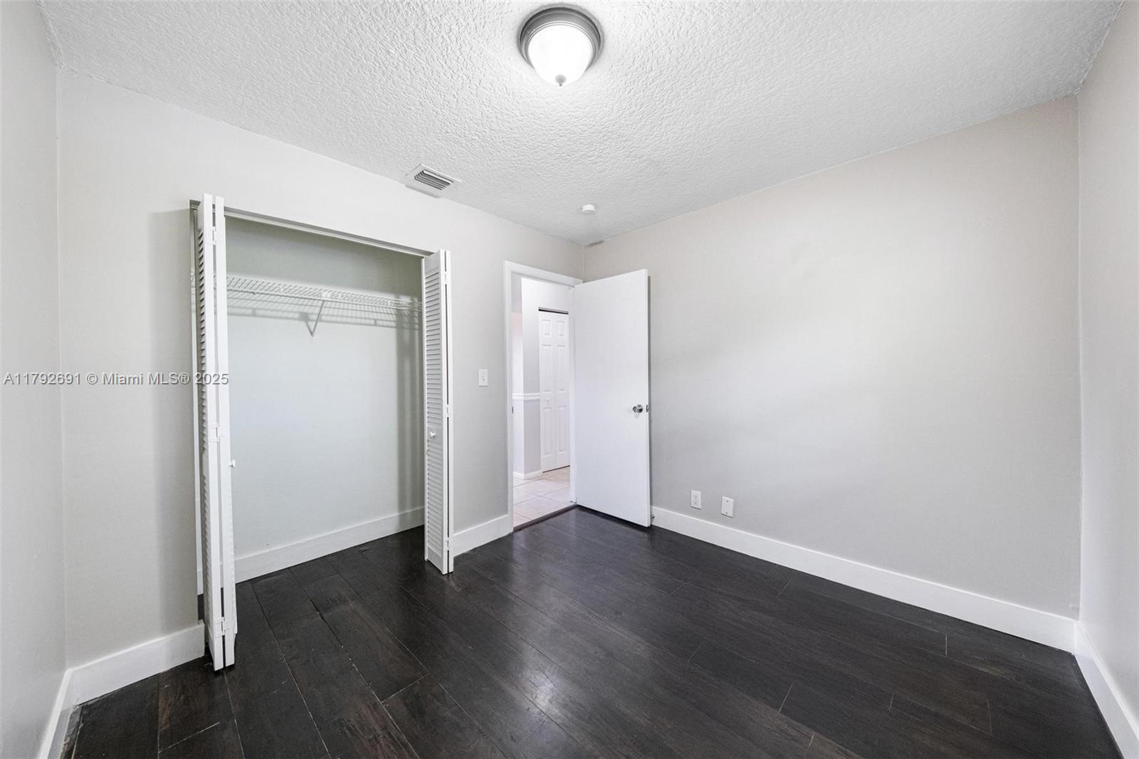 LAUDERDALE NORTH PARK SEC - Residential