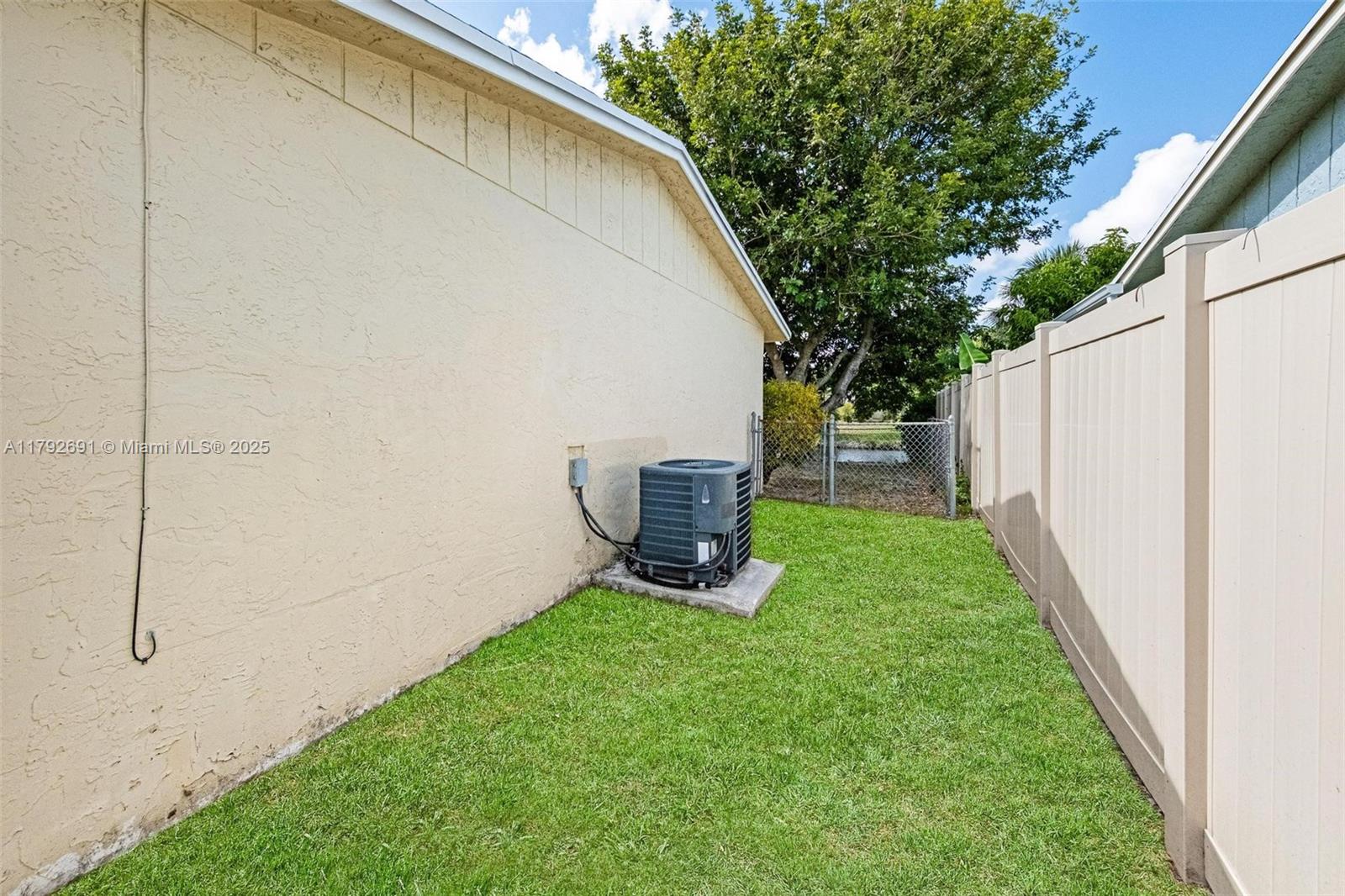 LAUDERDALE NORTH PARK SEC - Residential