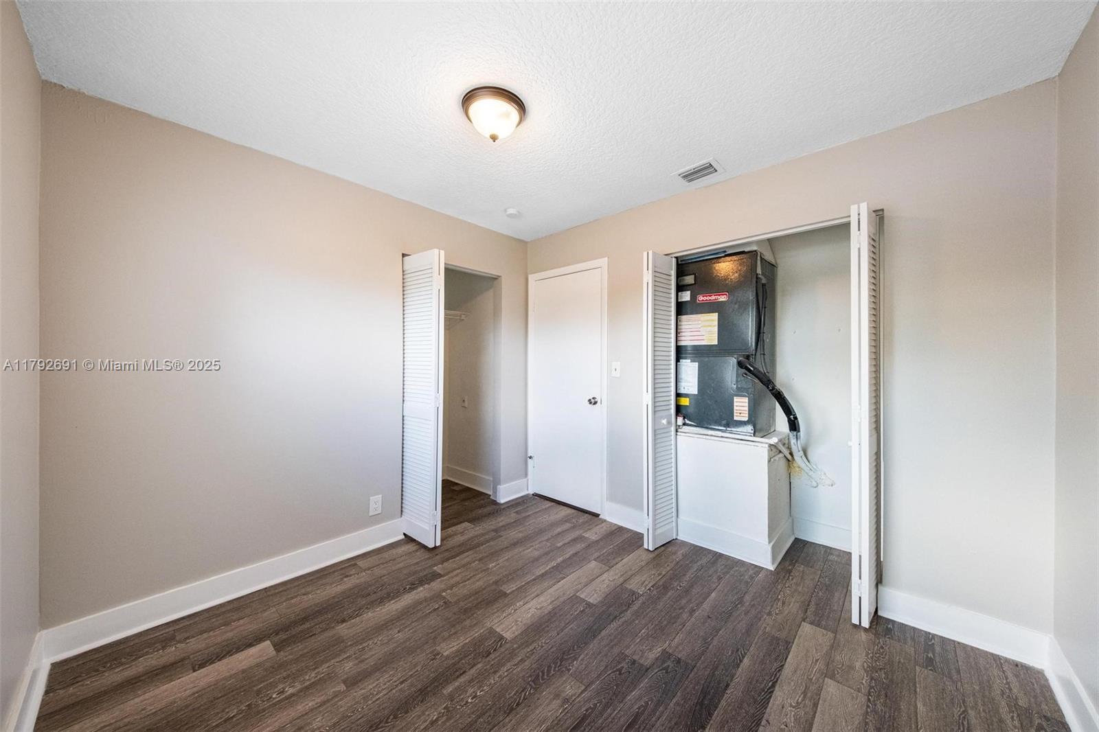 LAUDERDALE NORTH PARK SEC - Residential