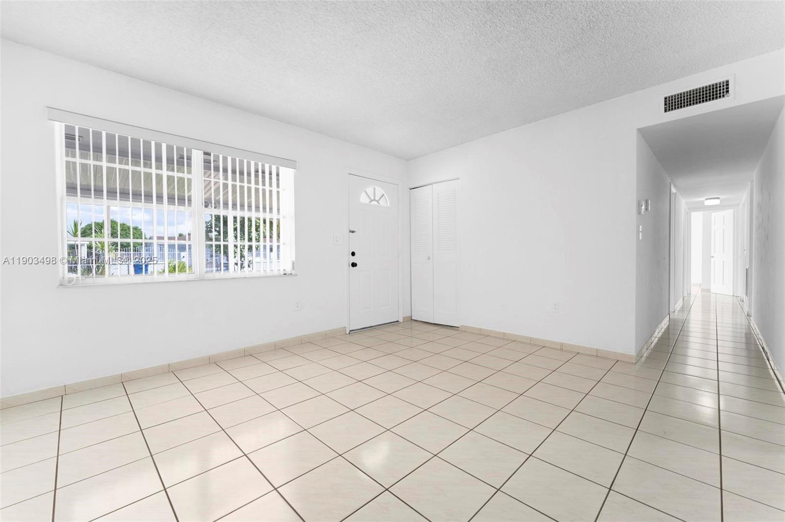 MIAMI GARDENS MANOR SEC 3 - Residential