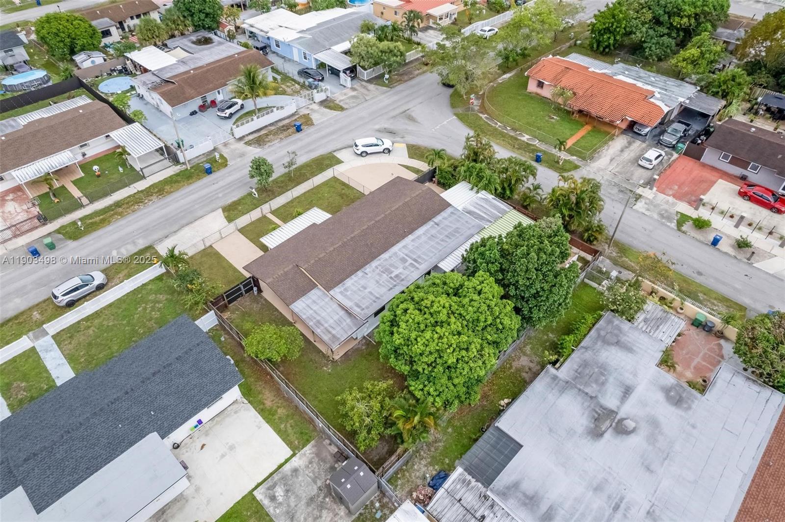 MIAMI GARDENS MANOR SEC 3 - Residential