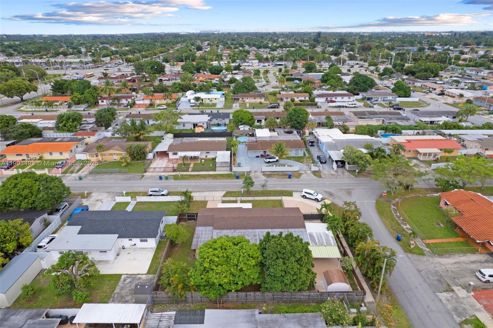 MIAMI GARDENS MANOR SEC 3 - Residential
