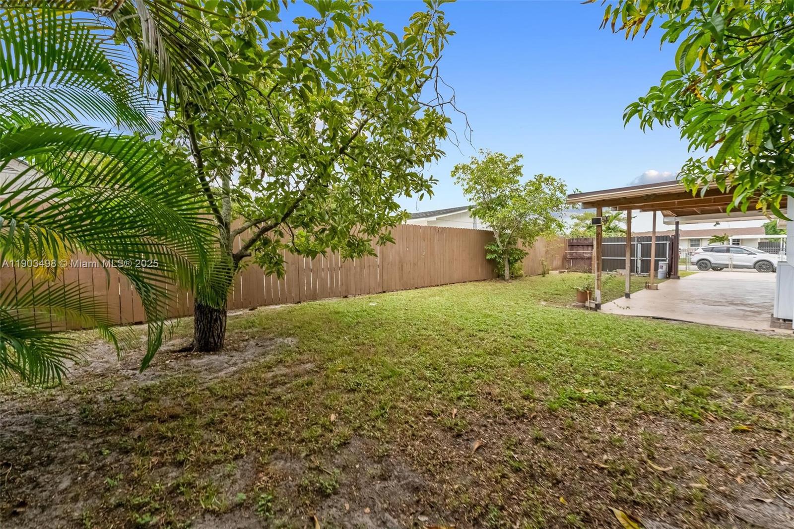 MIAMI GARDENS MANOR SEC 3 - Residential