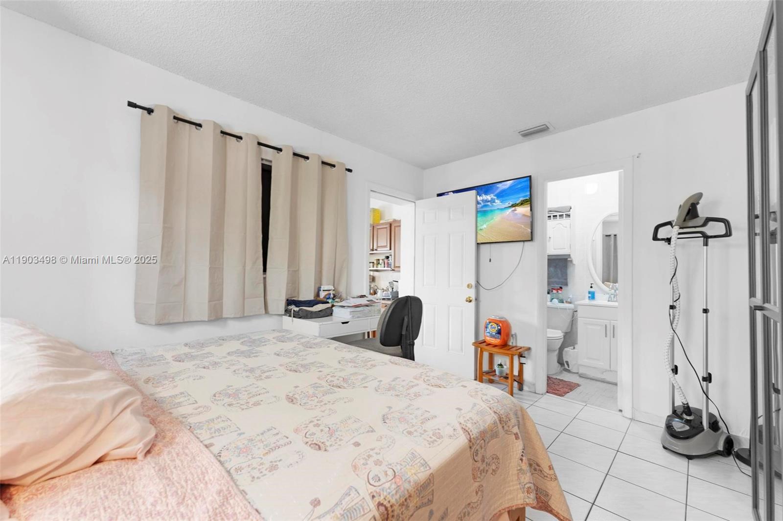 MIAMI GARDENS MANOR SEC 3 - Residential