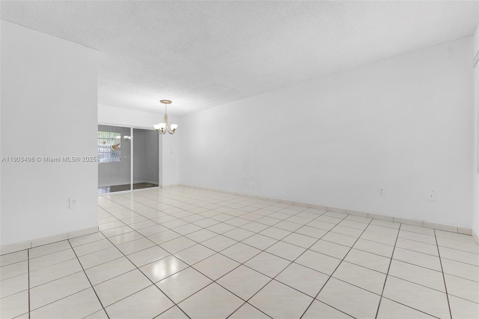 MIAMI GARDENS MANOR SEC 3 - Residential