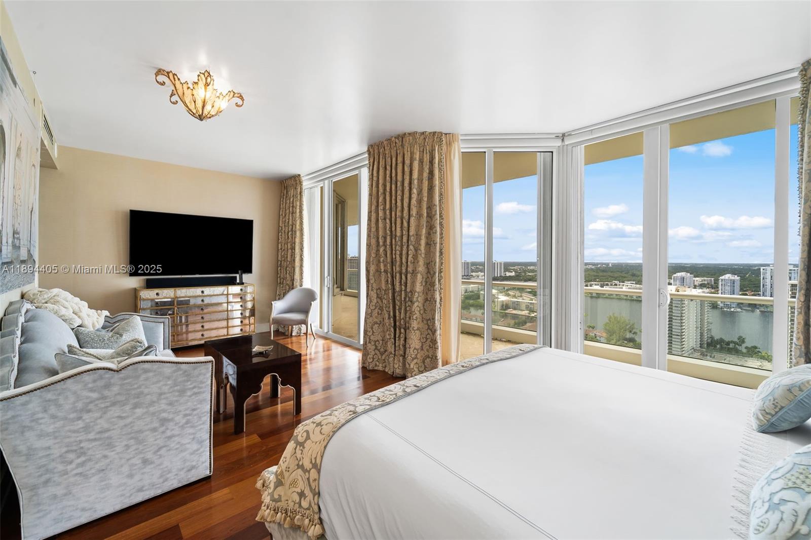 7000 ISL BLVD WILLIAMS IS - Residential