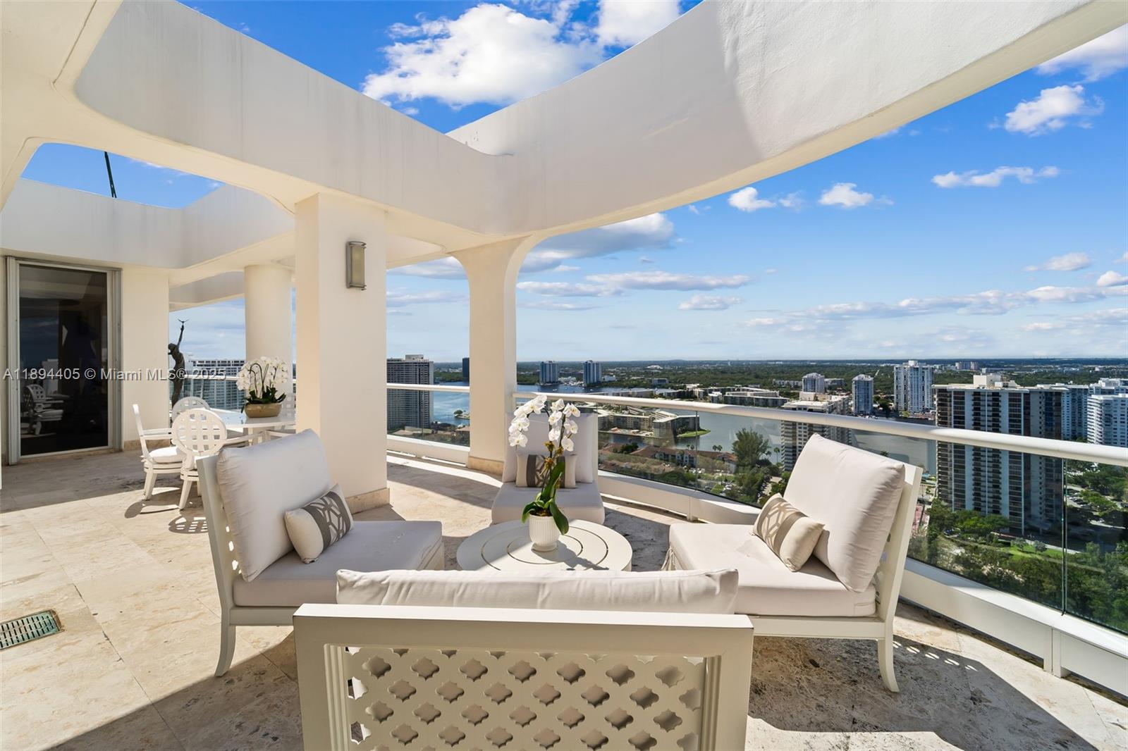 7000 ISL BLVD WILLIAMS IS - Residential