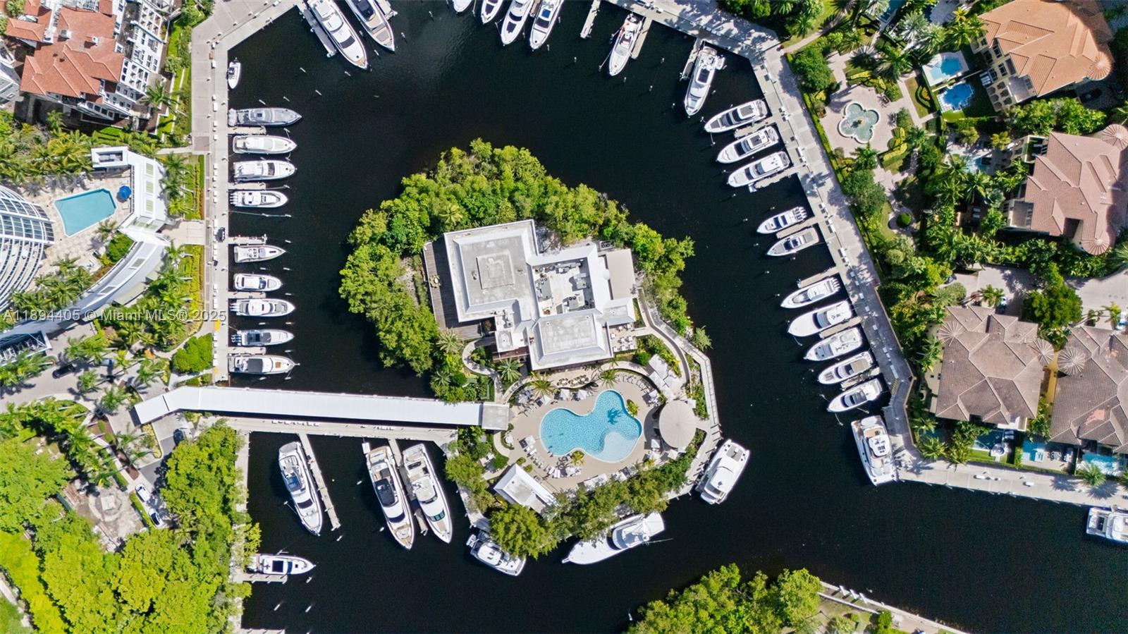 7000 ISL BLVD WILLIAMS IS - Residential