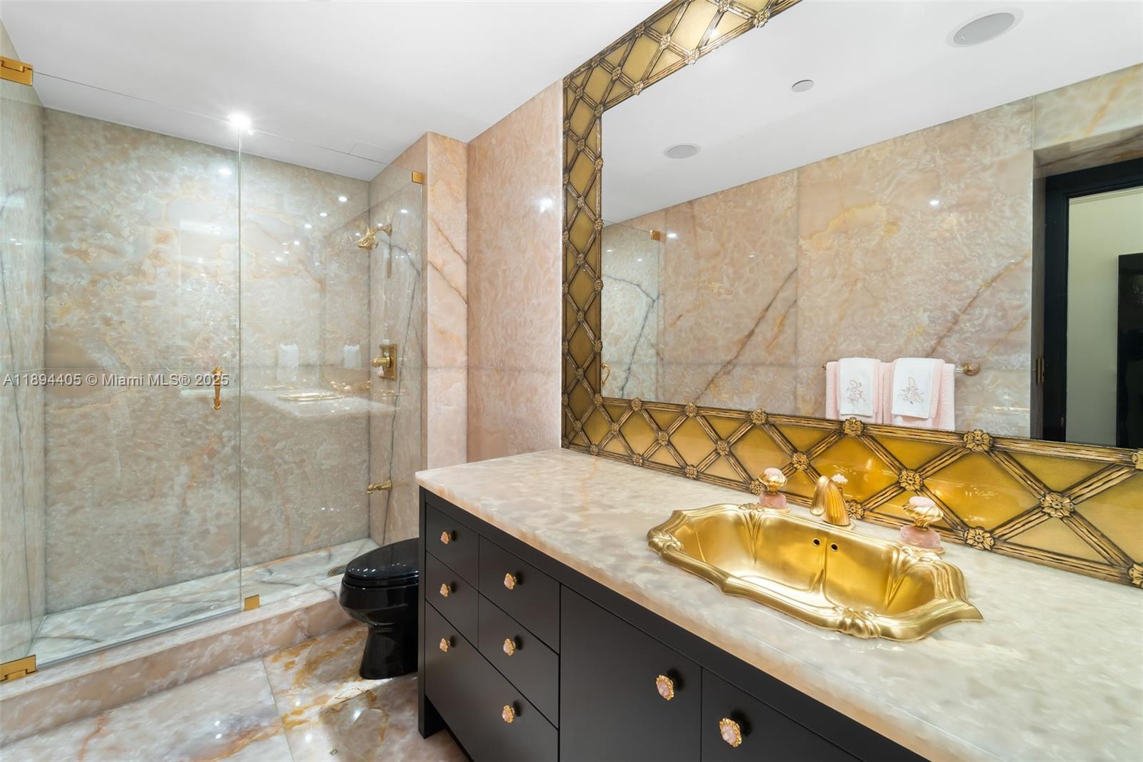 7000 ISL BLVD WILLIAMS IS - Residential