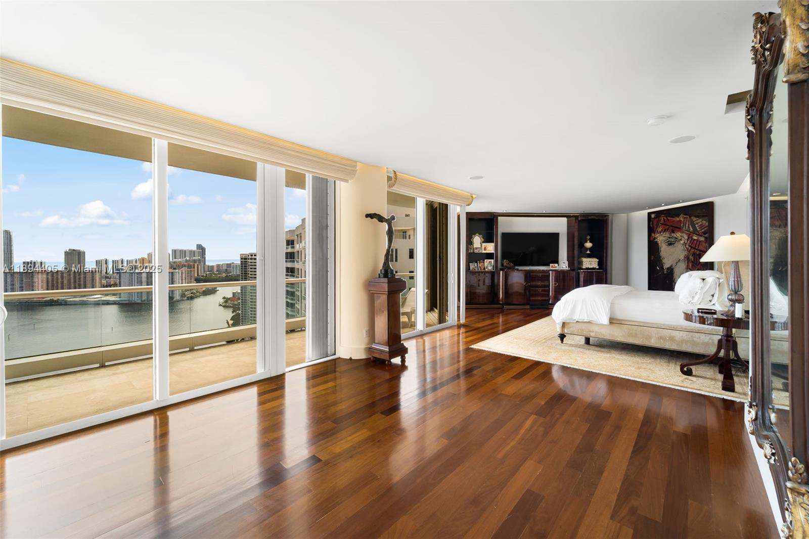 7000 ISL BLVD WILLIAMS IS - Residential