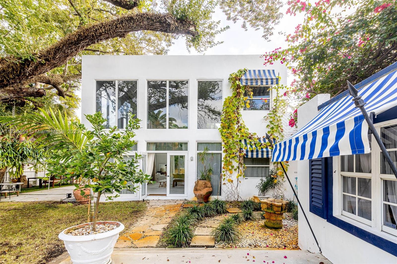 AQUA MARINE - Residential