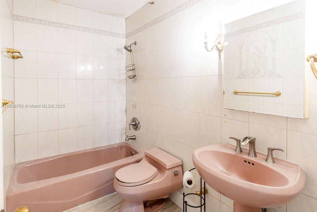 PRINCETONIAN WEST - Residential