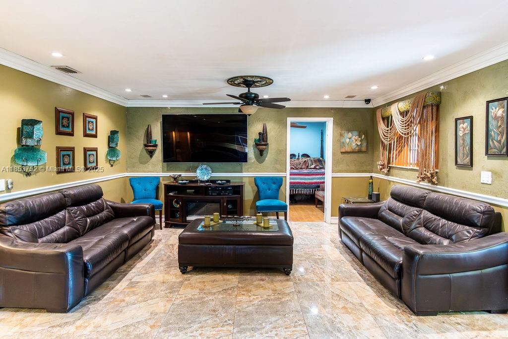 PRINCETONIAN WEST - Residential