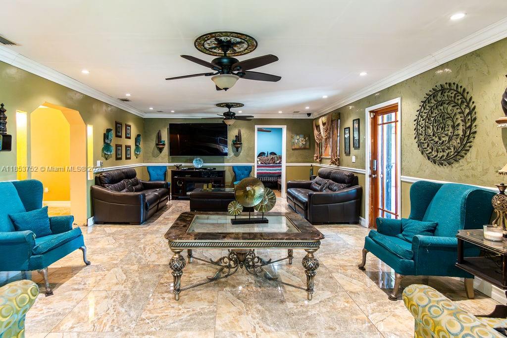 PRINCETONIAN WEST - Residential