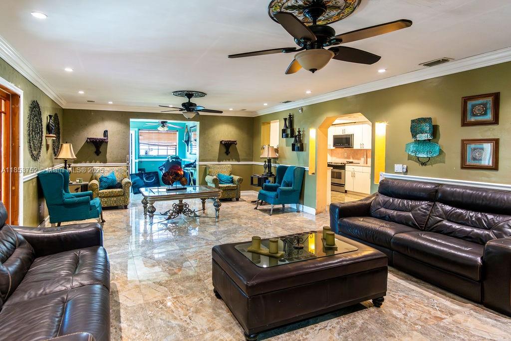 PRINCETONIAN WEST - Residential