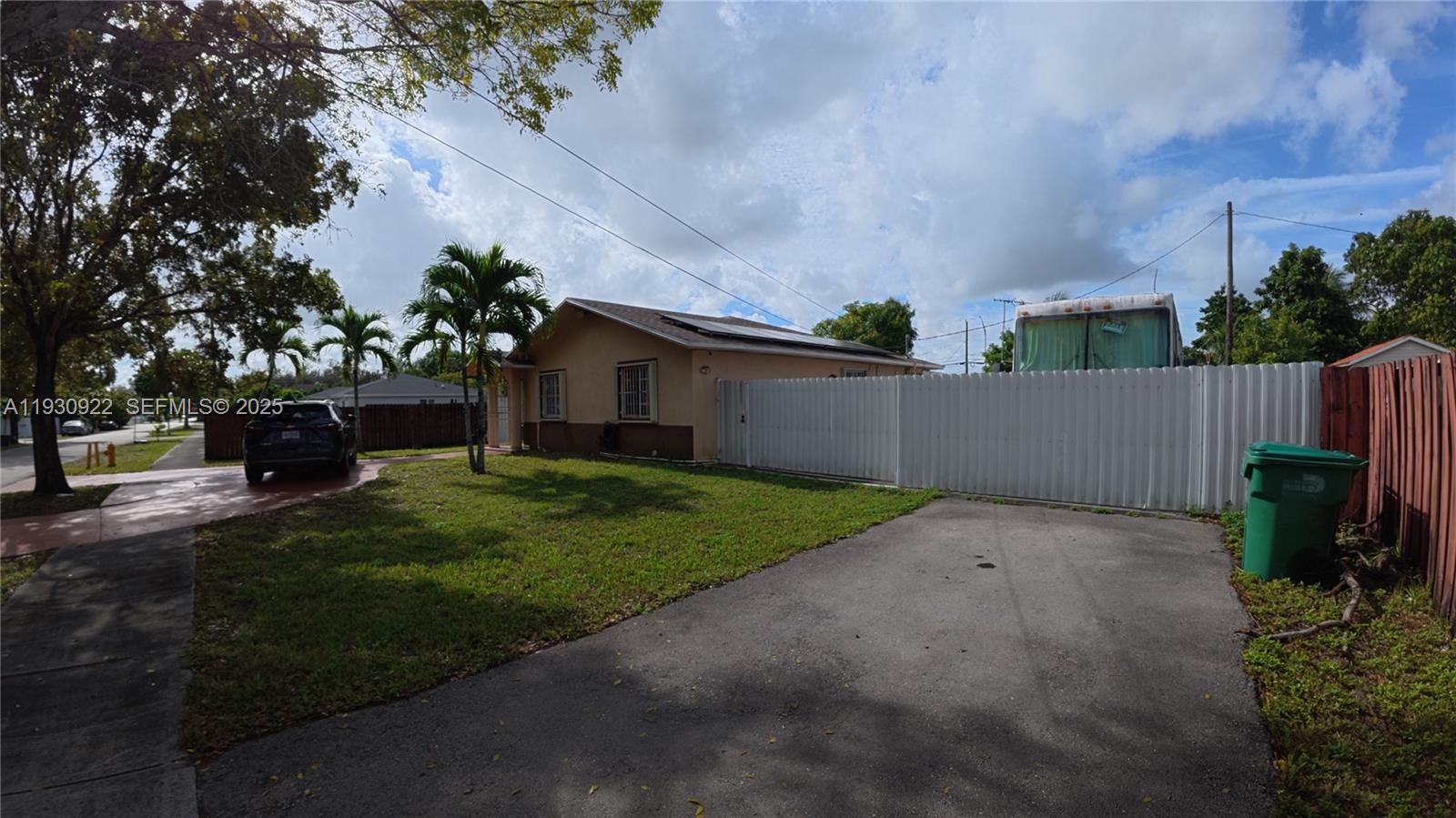 VENETIAN GARDEN REV - Residential