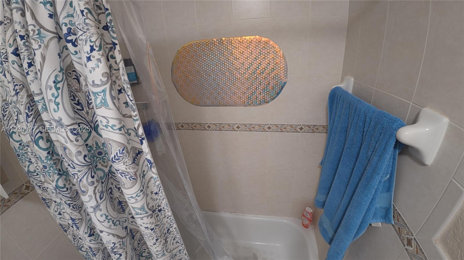 VENETIAN GARDEN REV - Residential