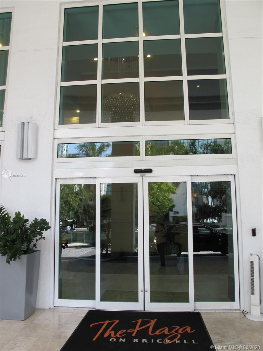 THE PLAZA 901 BRICKELL CO - Residential Lease