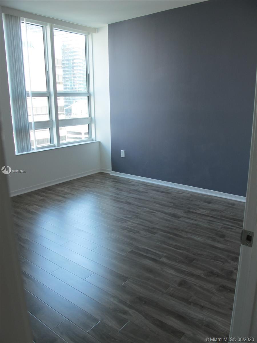 THE PLAZA 901 BRICKELL CO - Residential Lease