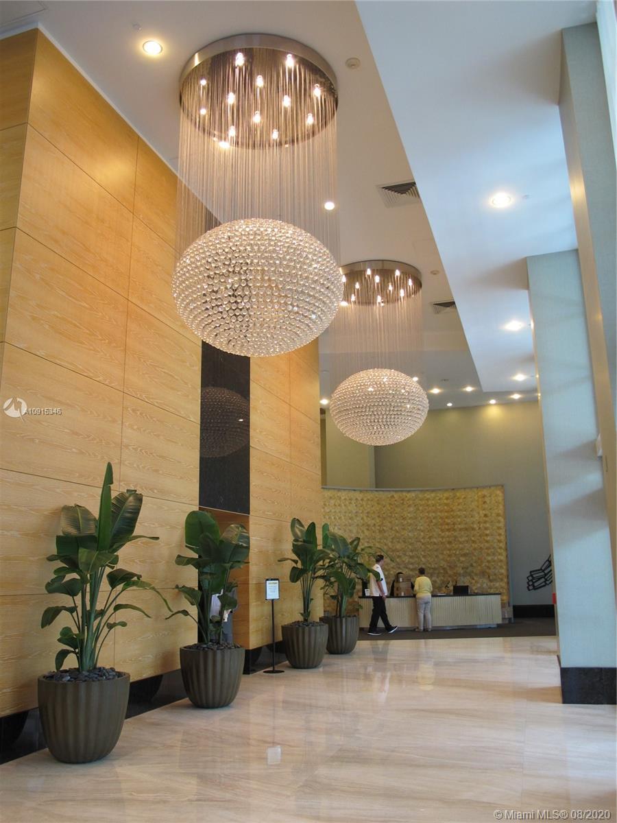 THE PLAZA 901 BRICKELL CO - Residential Lease