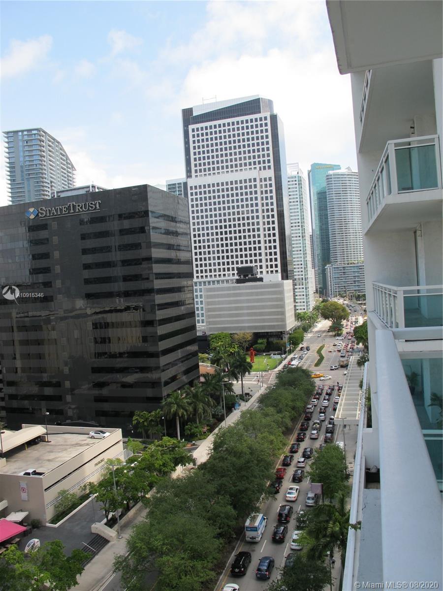 THE PLAZA 901 BRICKELL CO - Residential Lease