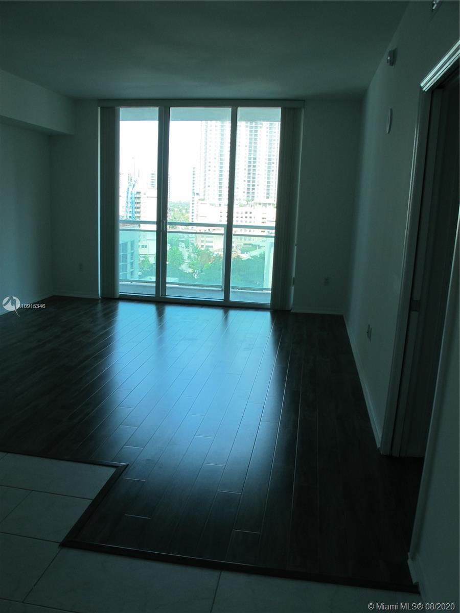 THE PLAZA 901 BRICKELL CO - Residential Lease