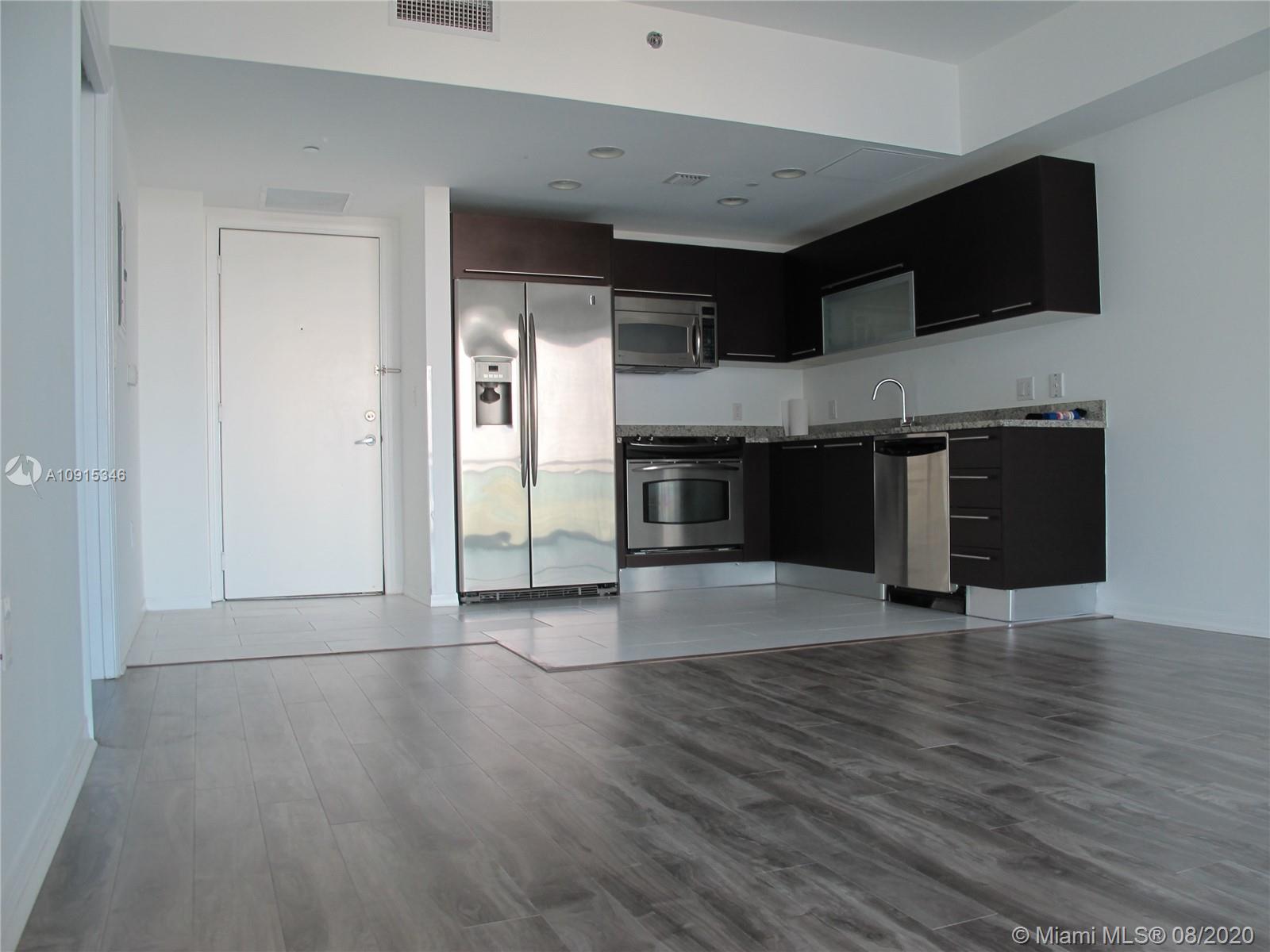 THE PLAZA 901 BRICKELL CO - Residential Lease