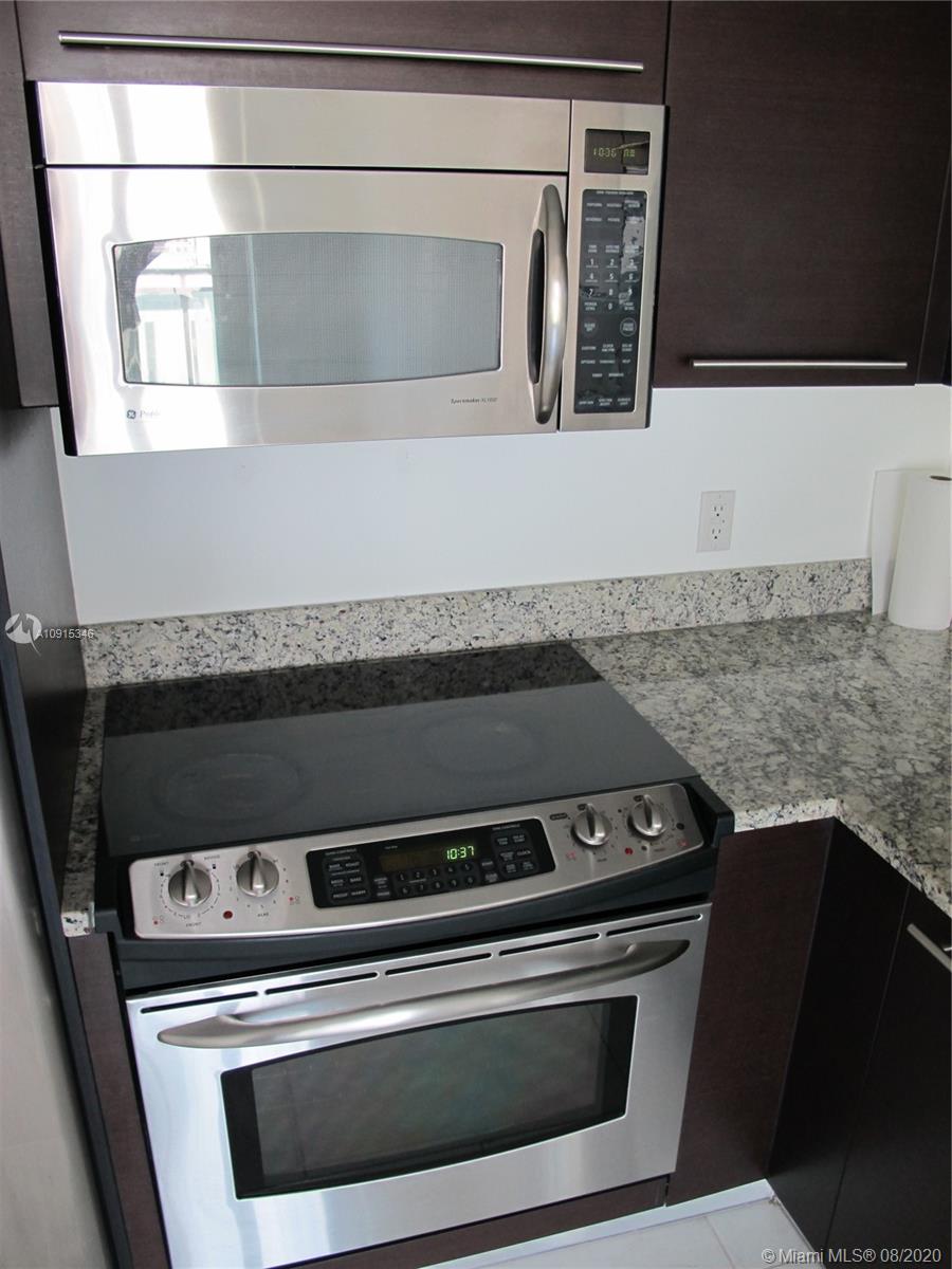 THE PLAZA 901 BRICKELL CO - Residential Lease