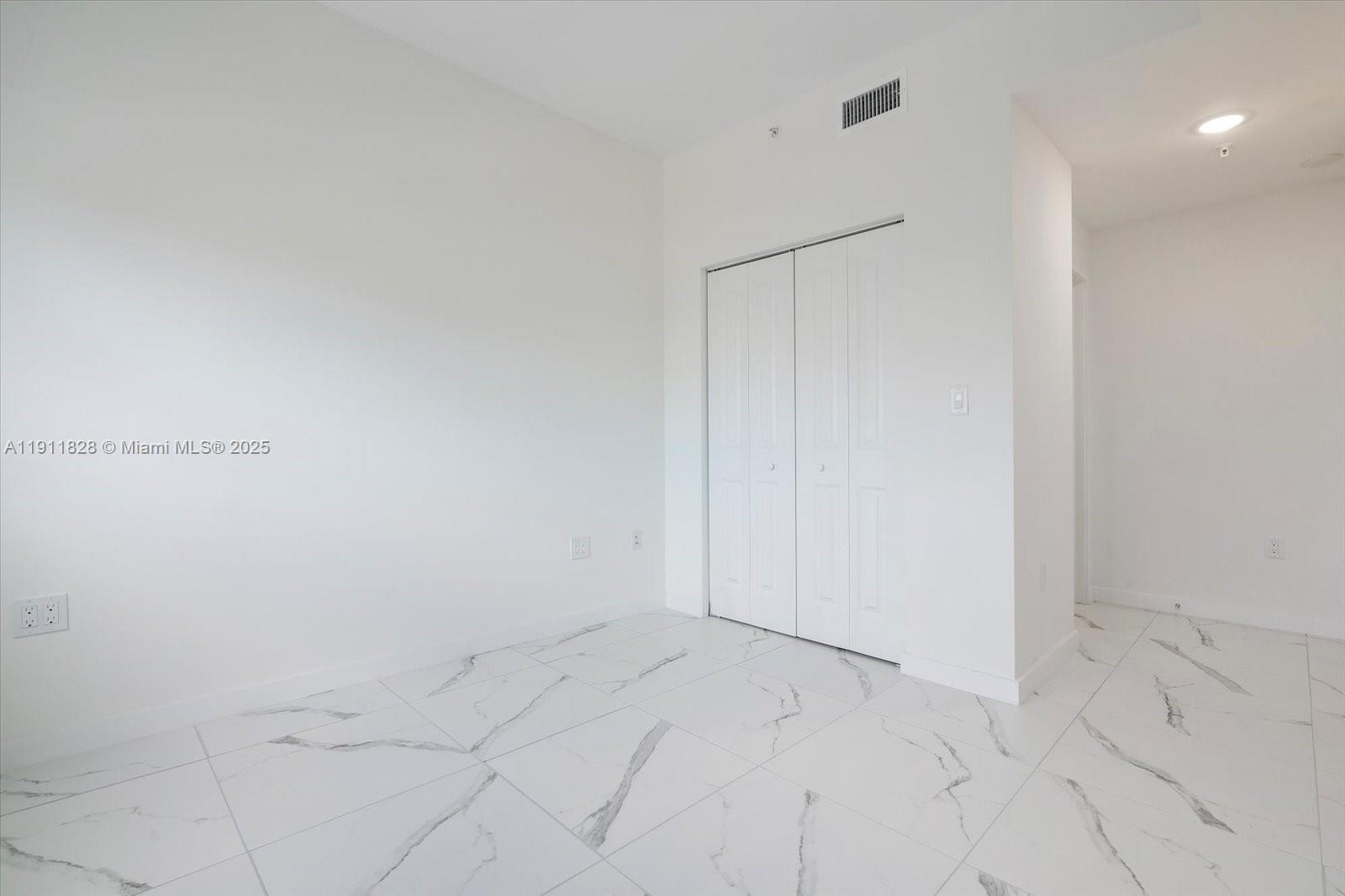 CITY OF MIAMI SOUTH - Residential Lease