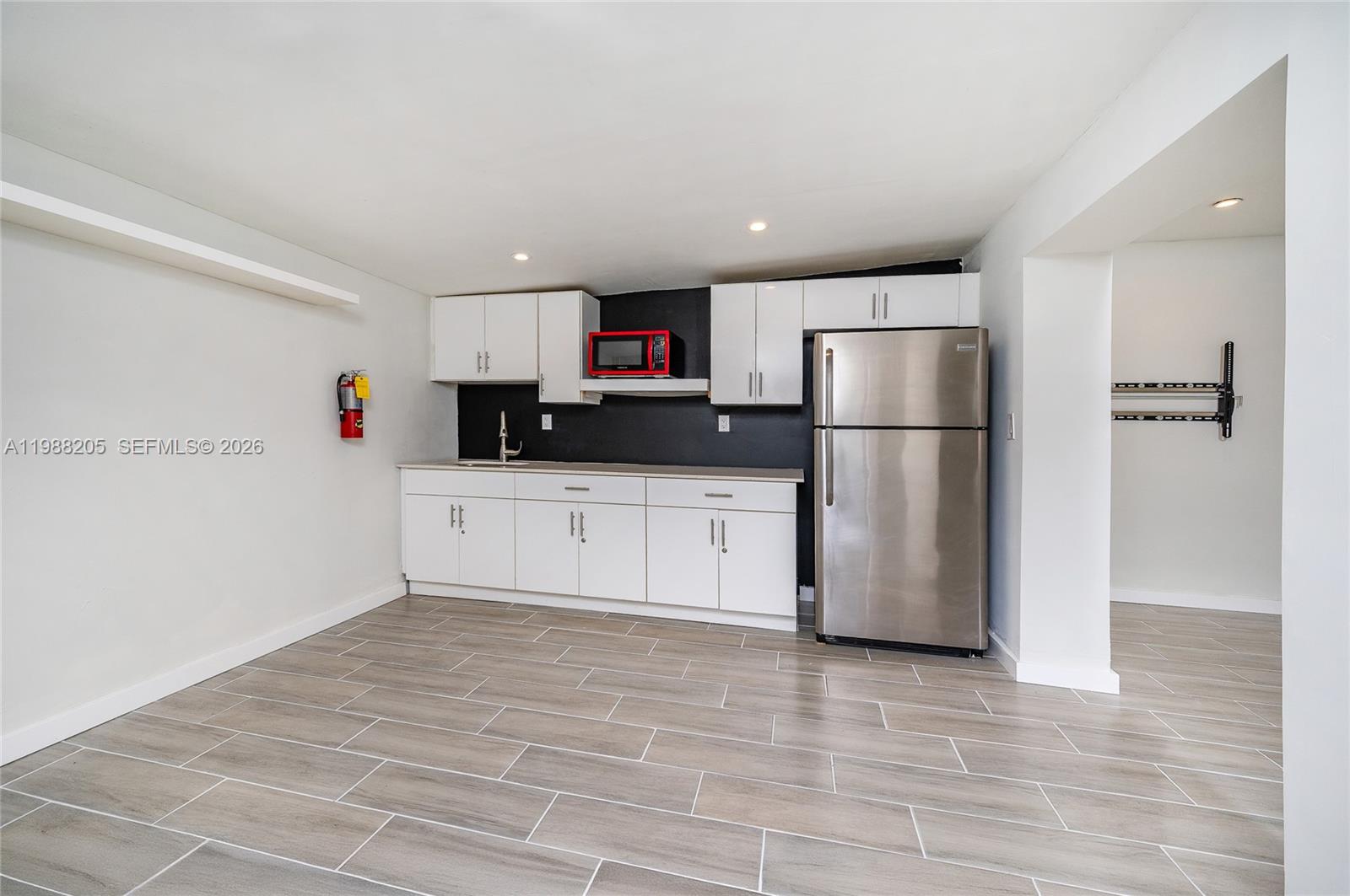 FAIRWAY ESTATES SEC 7 - Residential Lease