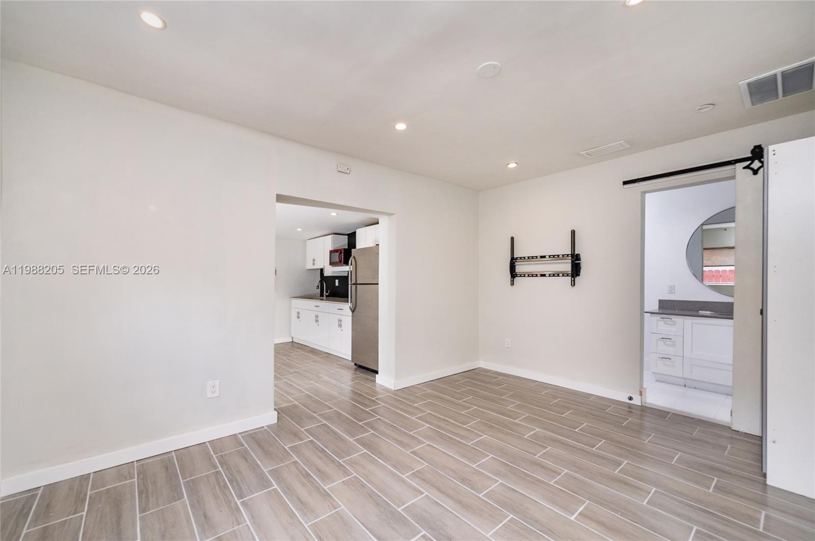 FAIRWAY ESTATES SEC 7 - Residential Lease