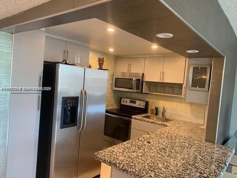 Tiny photo for 8000 Harding Ave #2B, Miami Beach, FL 33141 (MLS # A11977088)