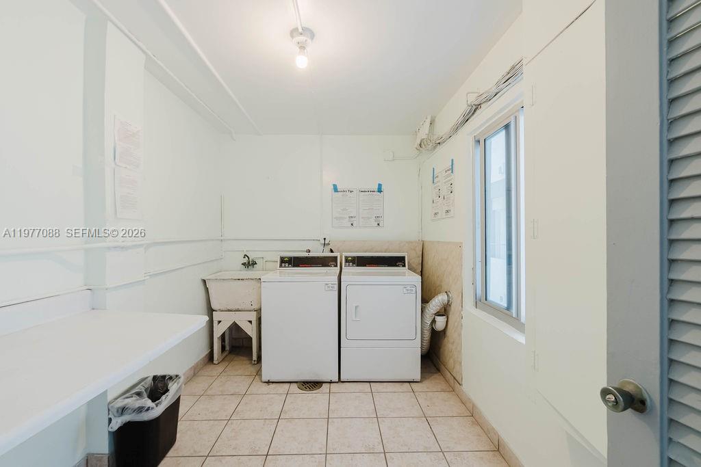 8000 CONDO - Residential