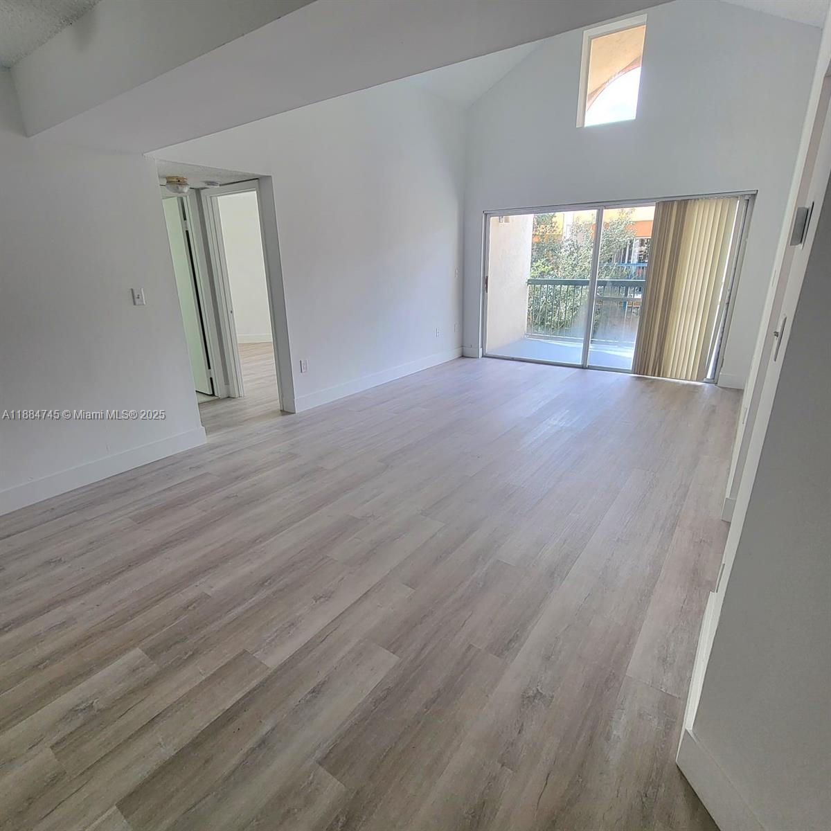 MEDITERRANEAN VILLAS COND - Residential Lease