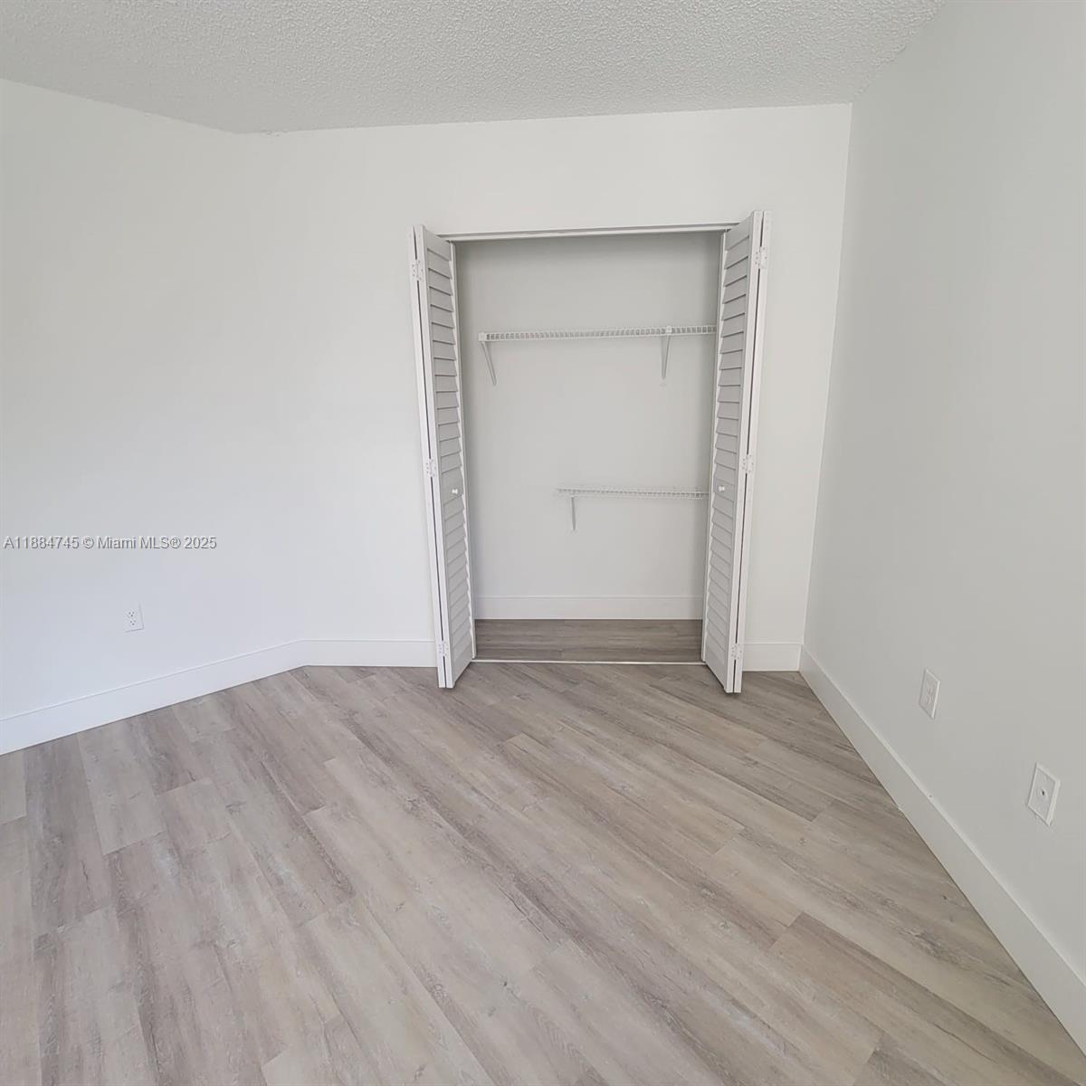 MEDITERRANEAN VILLAS COND - Residential Lease