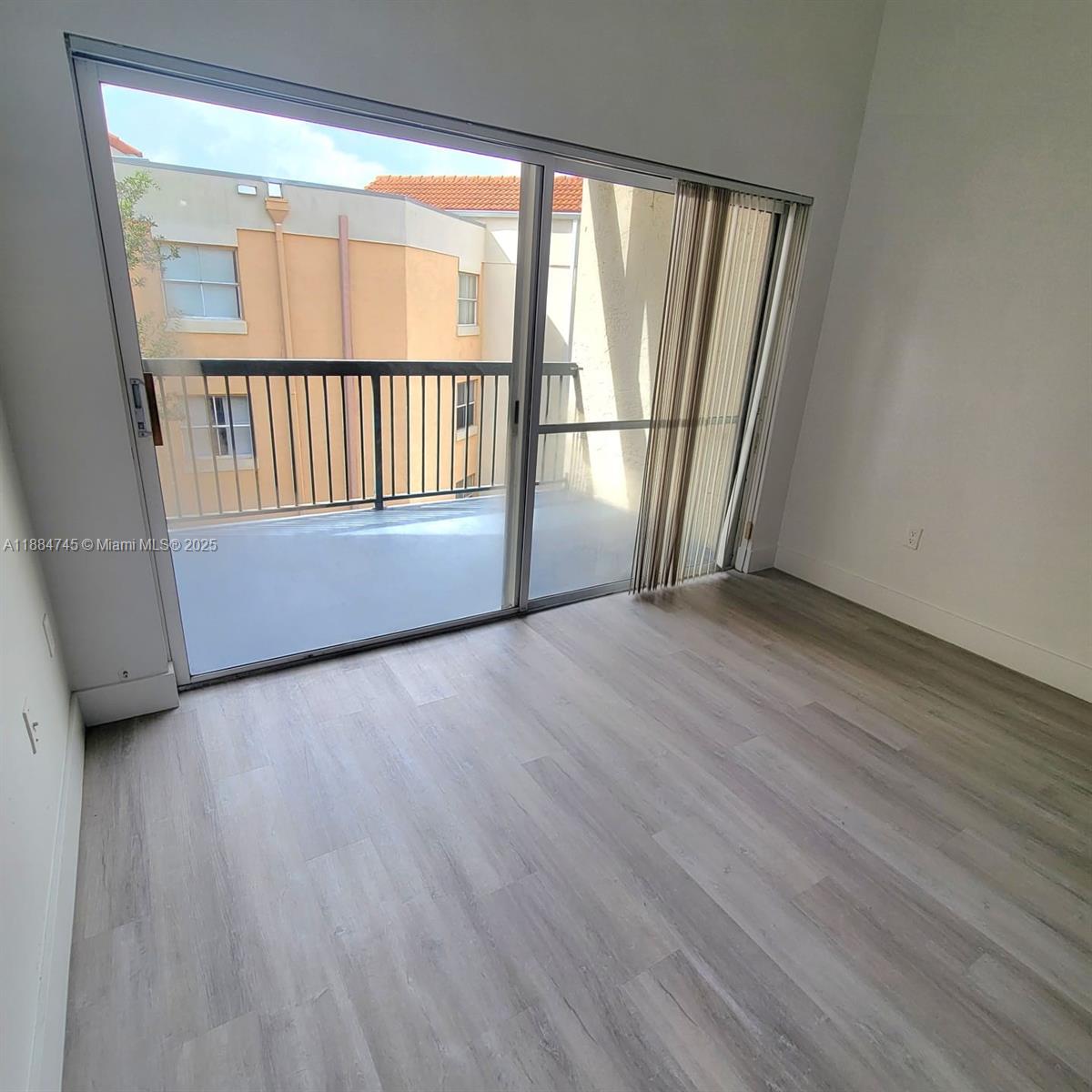 MEDITERRANEAN VILLAS COND - Residential Lease