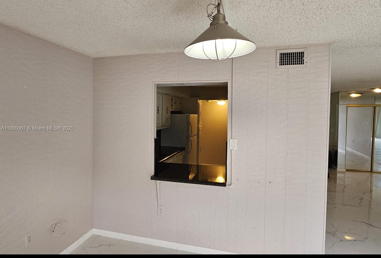 DESOTO PARK CONDO - Residential Lease