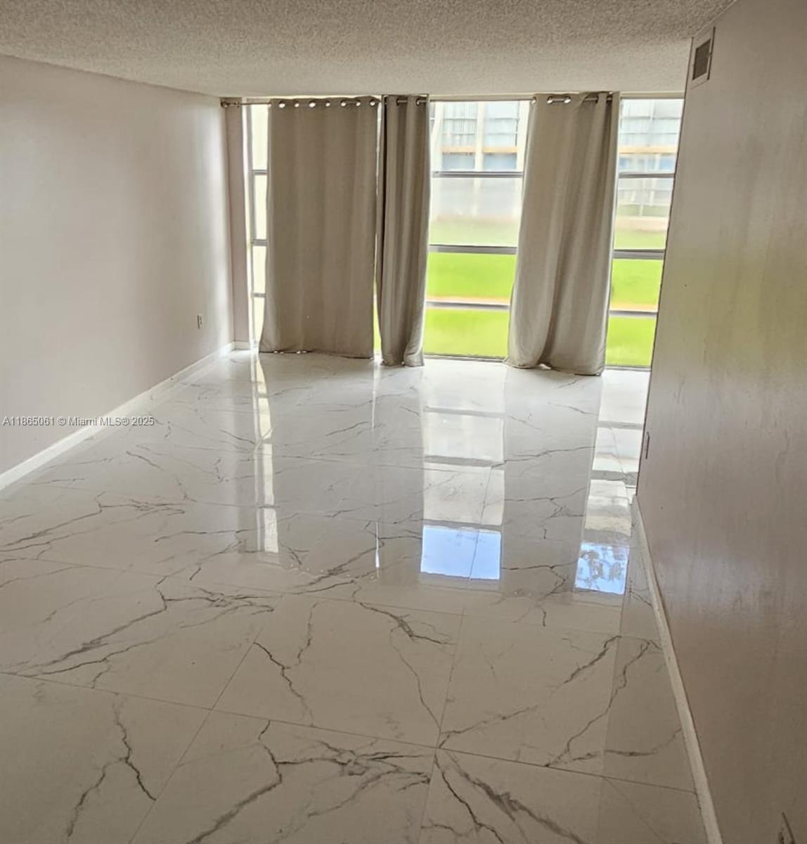 DESOTO PARK CONDO - Residential Lease