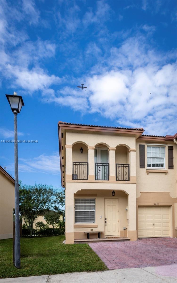 COURTS AT TUSCANY - Residential