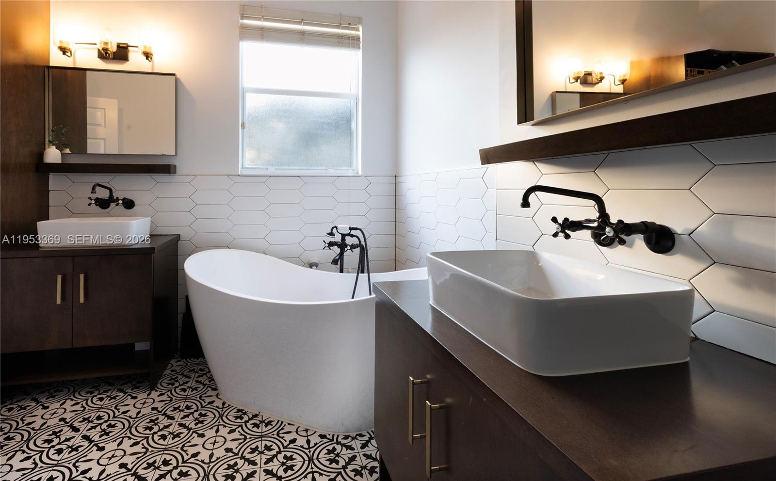 COURTS AT TUSCANY - Residential