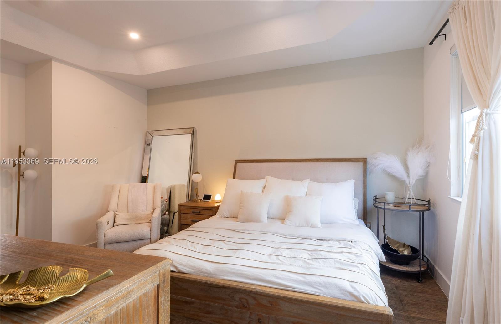 COURTS AT TUSCANY - Residential