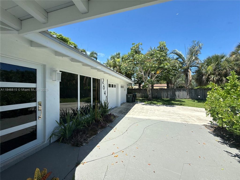 Photo of 2643 NE 26th Ter, Lighthouse Point, FL 33064 (MLS # A11846815)