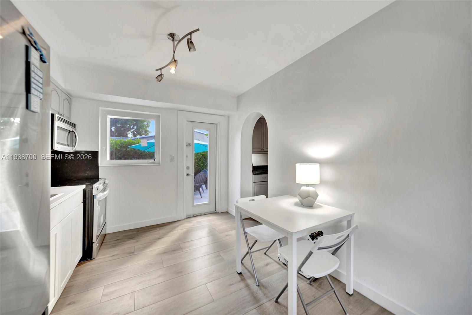 POMPANO ISLES - Residential