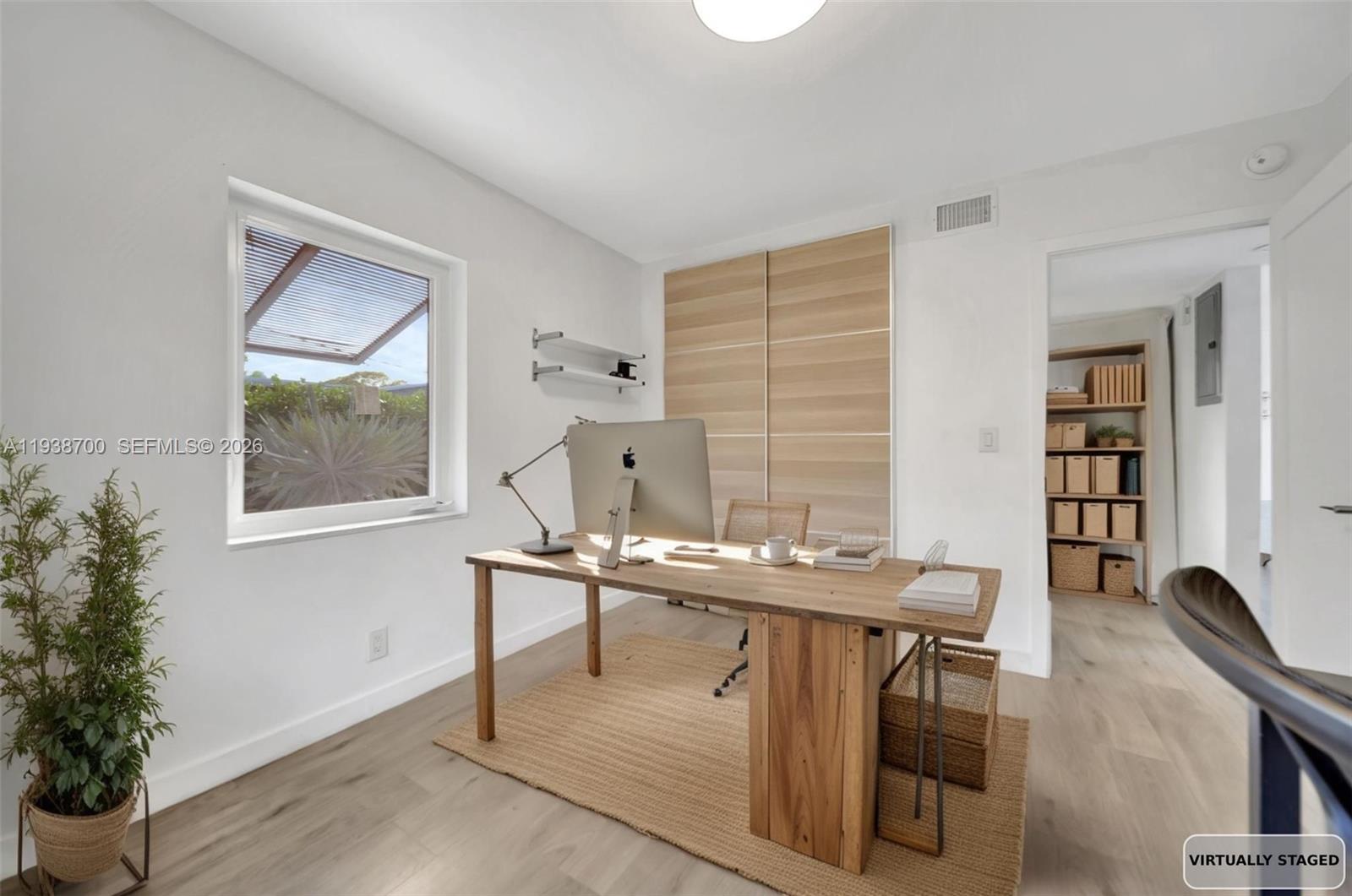 POMPANO ISLES - Residential