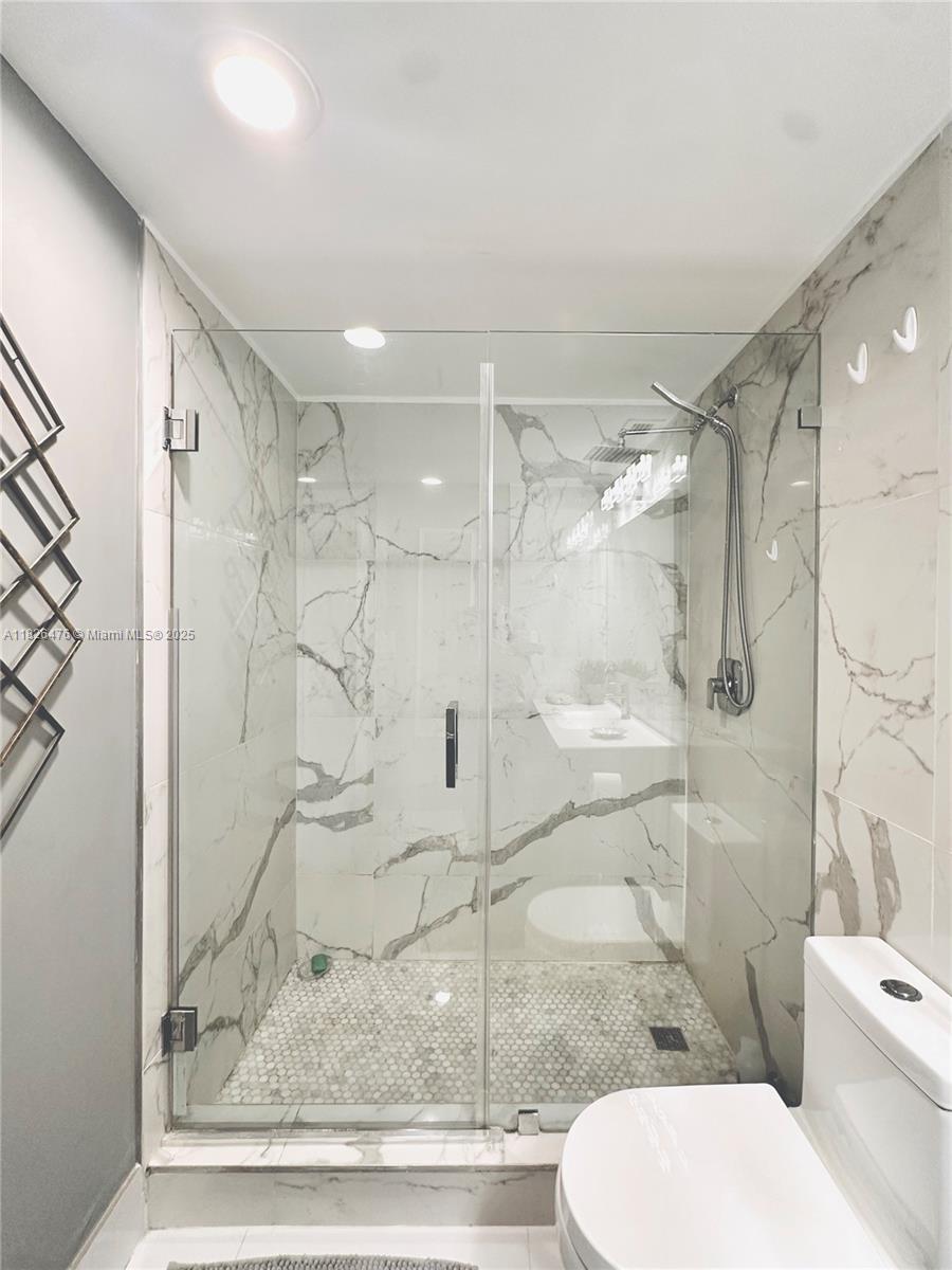 OCEANVIEW BUILDING A COND - Residential