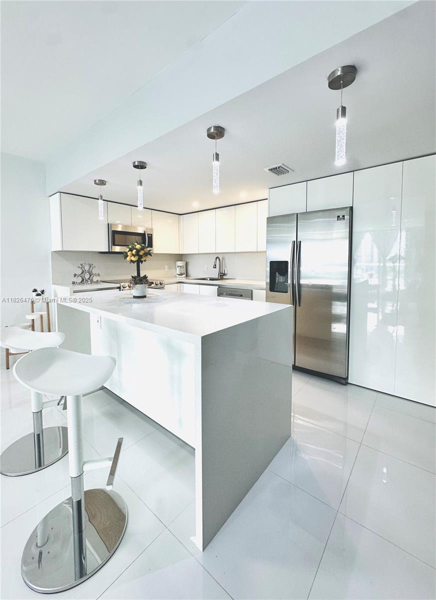 OCEANVIEW BUILDING A COND - Residential